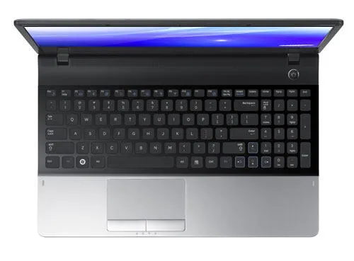Samsung NP300E5C-T02FR Laptop Thumbnail 4