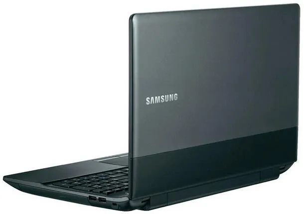 Samsung NP300E5C-S04DE Laptop Thumbnail 2