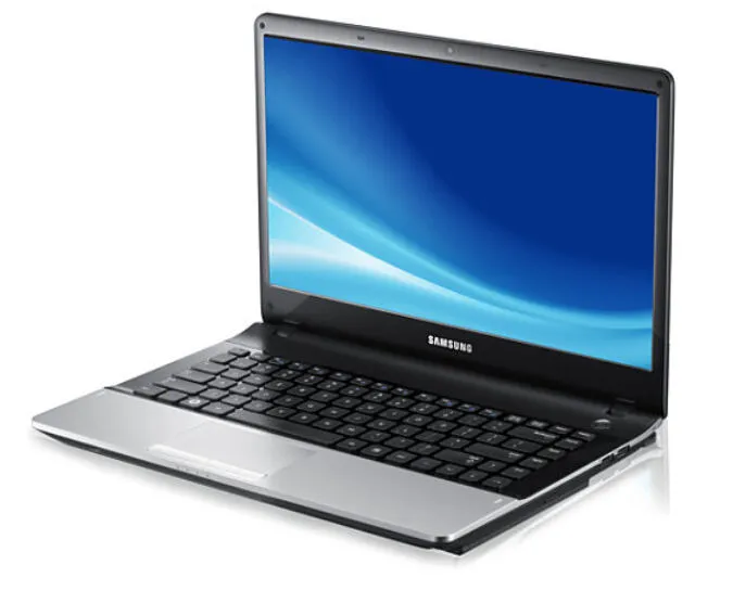 Samsung 3 NP300E4X (300E4X-S05TH) Thumbnail 1