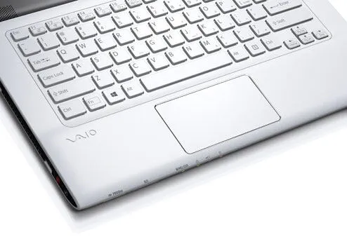Sony VAIO SVE14123CN (E14123CNW) Laptop Thumbnail 5