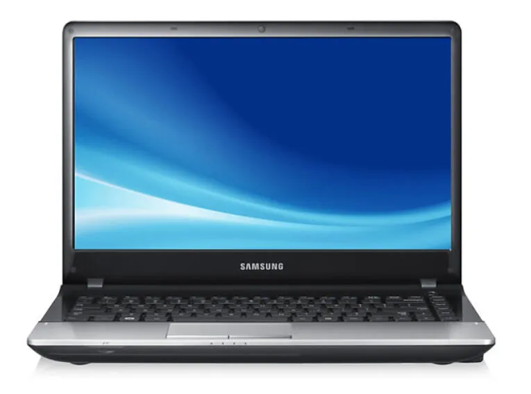 Samsung 3 NP300E4X (NP300E4X-A06VN) Laptop & Notebook