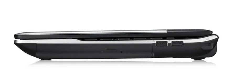 Samsung 3 NP300E4X (NP300E4X-A06VN) Laptop Thumbnail 2