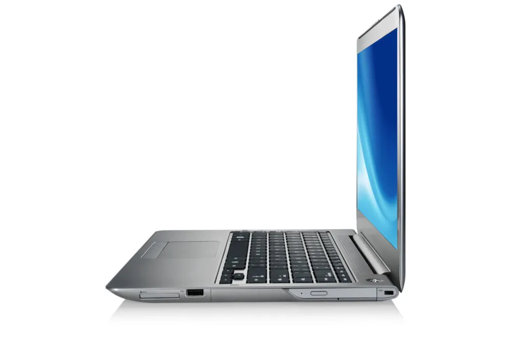 Samsung 5 NP535U4C (NP535U4C-A01SE) Laptop Thumbnail 1