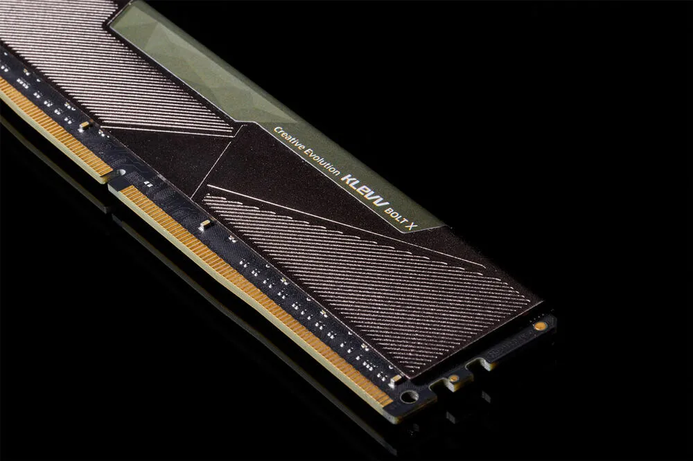 Klevv BOLT X KD4AGUA80-36A180U 32 GB (2x16GB) DDR4 3600 MHz DIMM RAM Bellek Thumbnail 3