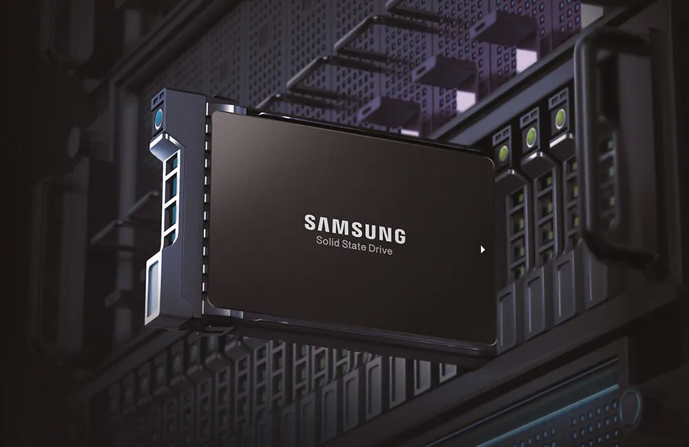 Samsung MZ-QLB7T6B0 MZQLB7T6HALA-00W07 2.5" Gen3 7.68 TB NVMe SSD Thumbnail 4