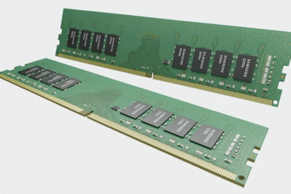 Samsung M323R4GA3EB0-CWM 32 GB 1 x 32 GB DDR5 5600 MT/s 288-pin DIMM RAM Bellek