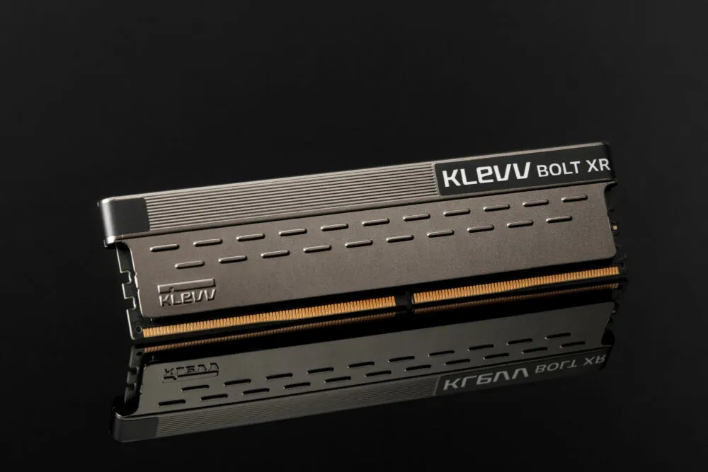 Klevv BOLT XR KD48GU880-36A180C 16 GB (2x8GB) DDR4 DIMM RAM Bellek Thumbnail 2