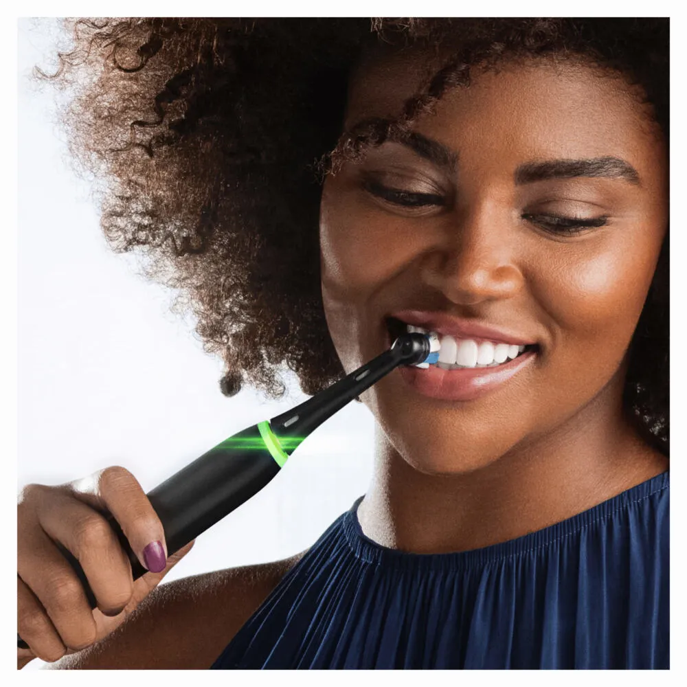 Oral-B iO 4S Yetişkin Titreşimli diş fırçası Siyah Thumbnail 4