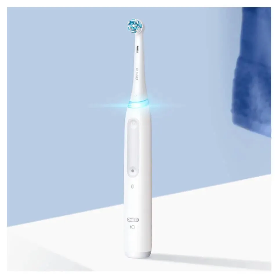 Oral-B iO Series 4 Quite Yetişkin Döner diş fırçası Beyaz Thumbnail 1