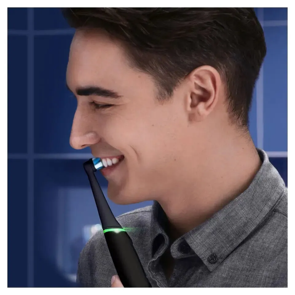 Oral-B iO Series 6 Yetişkin Döner diş fırçası Siyah Thumbnail 5