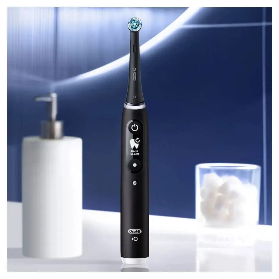 Oral-B iO Series 6 Yetişkin Döner diş fırçası Siyah Thumbnail 2