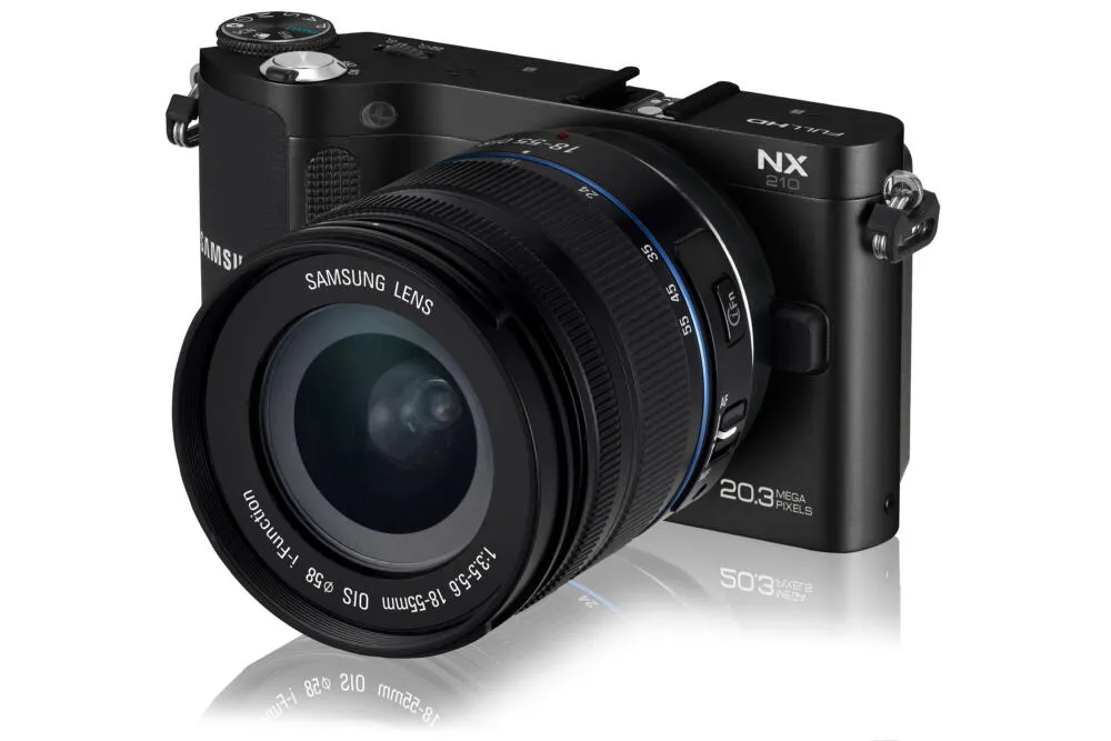 Samsung NX210 + 18-55mm EV-NX210ZBSTDE Dijital Fotoğraf Makinaları Thumbnail 1