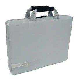 Techair Funda de transporte 15.4 Gris claro 41,7 cm (16.4") Fermuarlı kılıf Gri Laptop Çantası