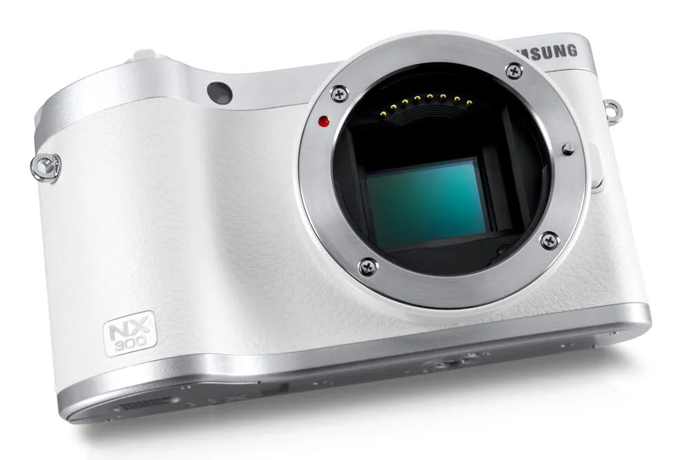 Samsung 300 + 18-55mm EV-NX300ZBQUFR Thumbnail 5