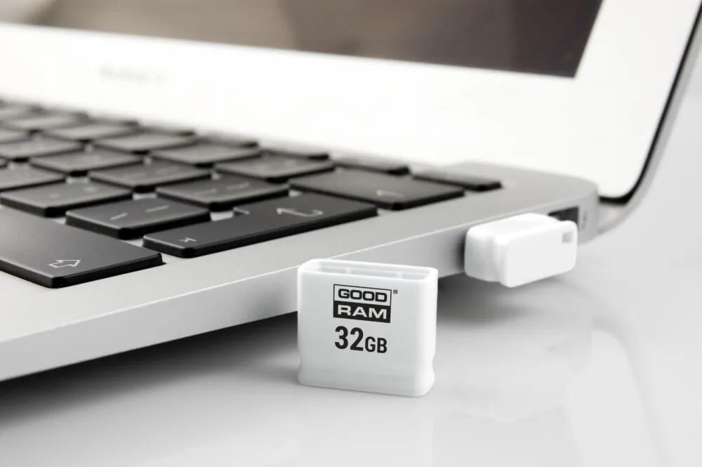 Goodram UPI2 32 GB UPI2-0320W0R11 USB 2.0 Flash Bellek Thumbnail 2
