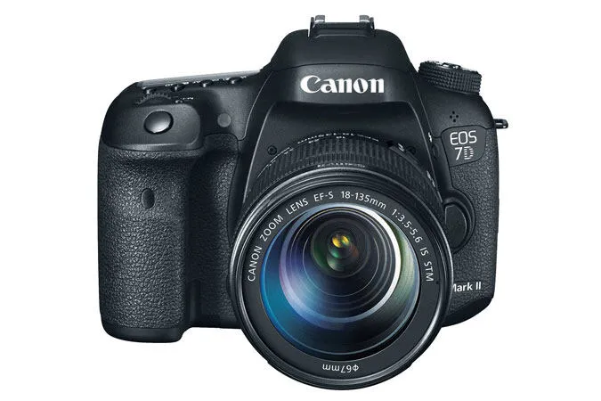 Canon 7D Mark II + 18-135mm IS STM 9128B017 Thumbnail 4