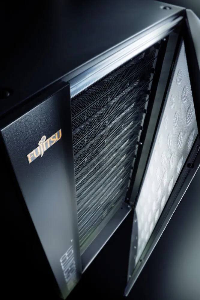Fujitsu ETERNUS DX80 9 TB VFY:DX800XF030IN Thumbnail 8
