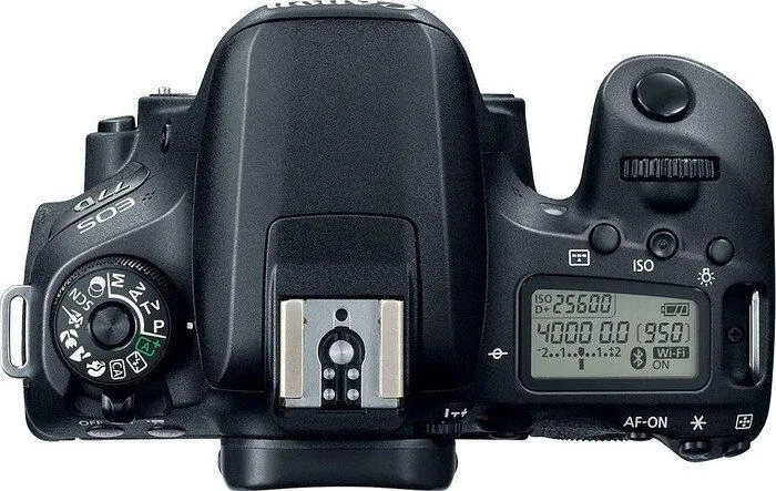 Canon 77D + EF-S 18-135mm 3.5-5.6 IS USM 1892C004 Thumbnail 1