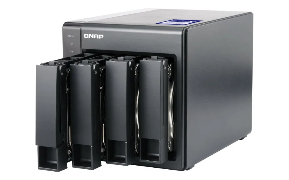 QNAP TS-431X2 8 GB TS-431X2-8G/4TB-RED Thumbnail 3