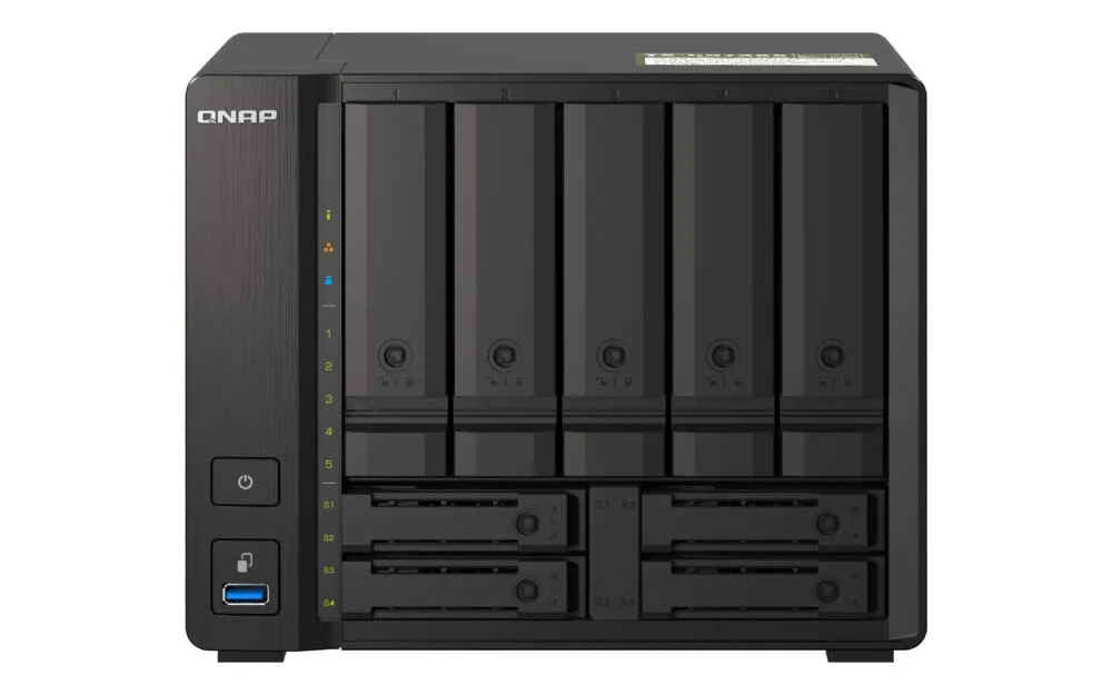 QNAP TS-H973AX-32G NAS Dikey (Tower) Ryzen Embedded V1500B 32 GB DDR4 HDD QuTS hero Siyah