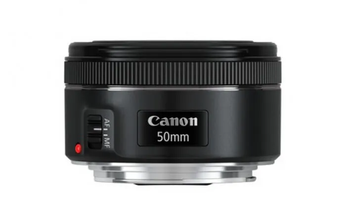 Canon 2000D + EF-S 18-55 IS II + EF 50mm 2728C022 Thumbnail 1