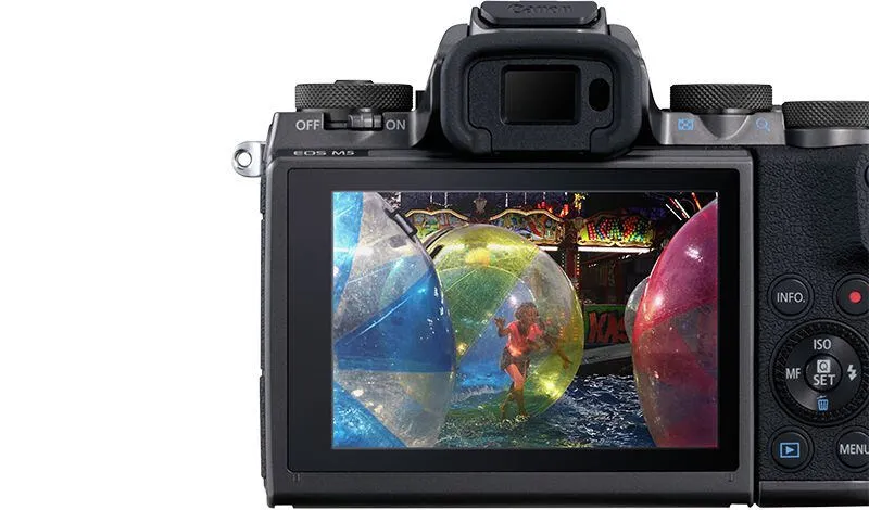 Canon EOS M5 + EF-M 22mm f/2 STM 1279C002 22 KIT Thumbnail 4