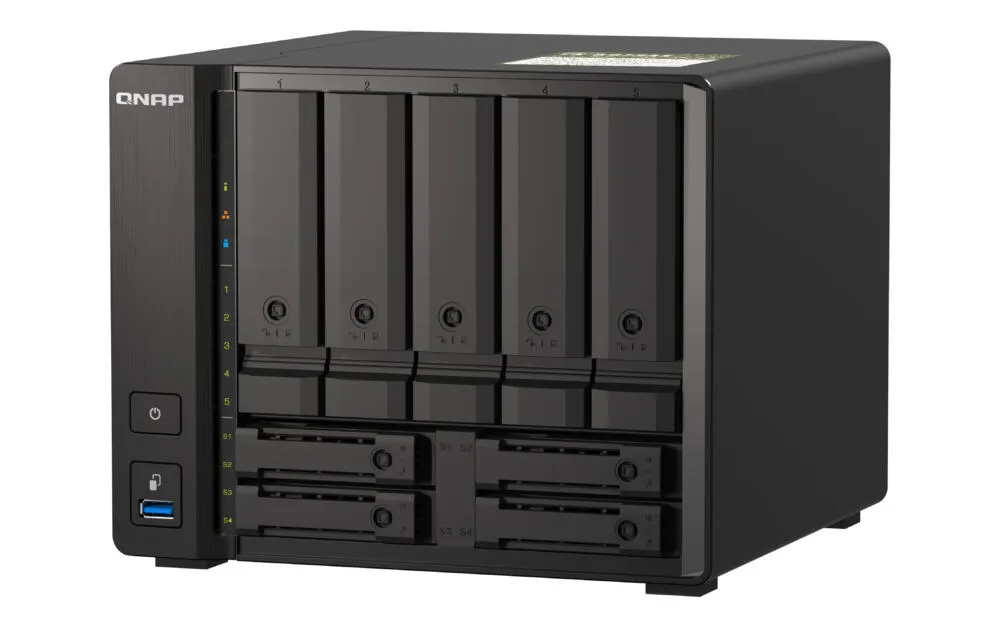 QNAP TS-H973AX 32 GB TS-H973AX-32G Thumbnail 2