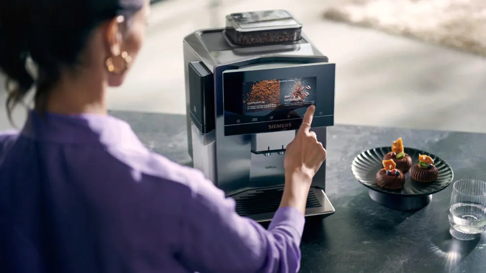 Siemens EQ.900 EQ900 plus Tam otomatik Espresso makinesi 2,3 l Thumbnail 1