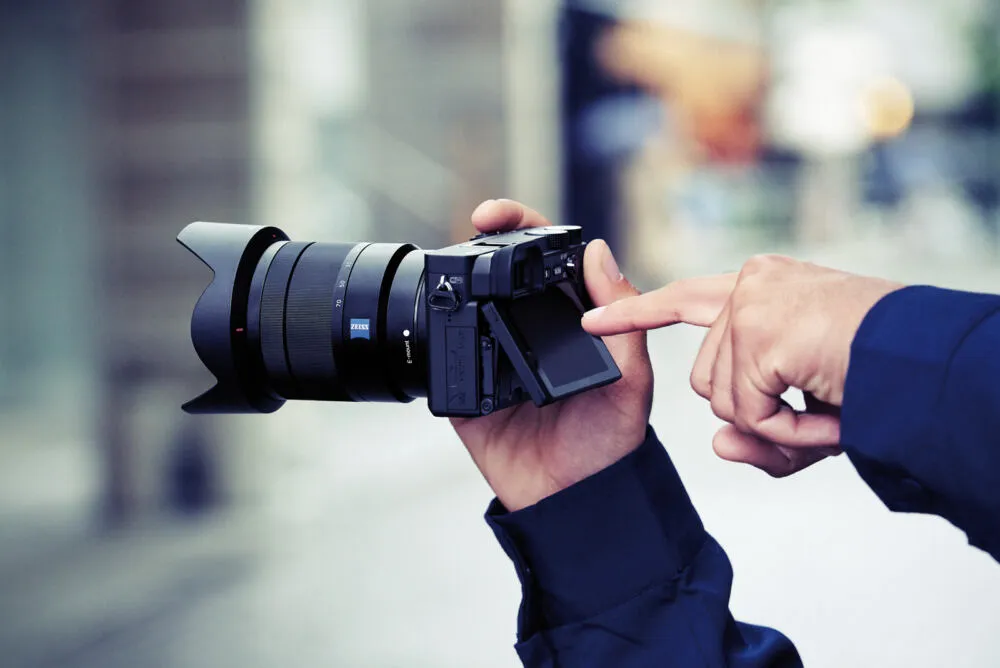 Sony α 6400 + SEL18135 MILC 24,2 MP CMOS 6000 x 4000 Piksel Siyah Thumbnail 4