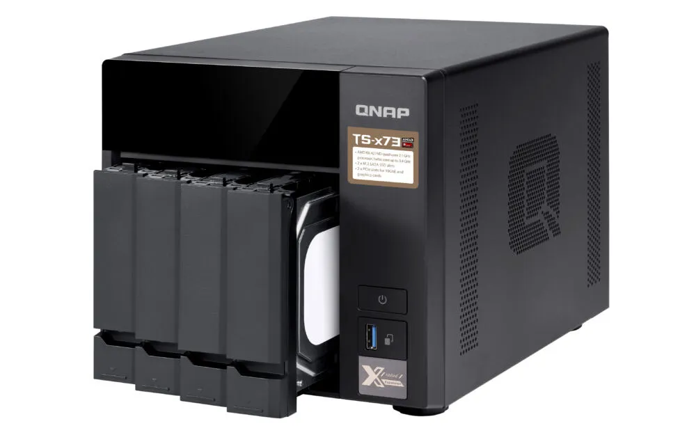 QNAP TS-473 4 GB TS-473-4G/15.36TB-IW110 Thumbnail 2