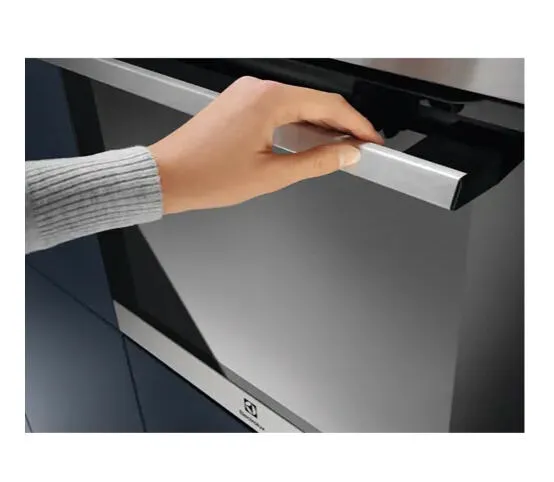 Electrolux EBF4P46X 949 498 214 72 Litre Ankastre Fırın Thumbnail 6