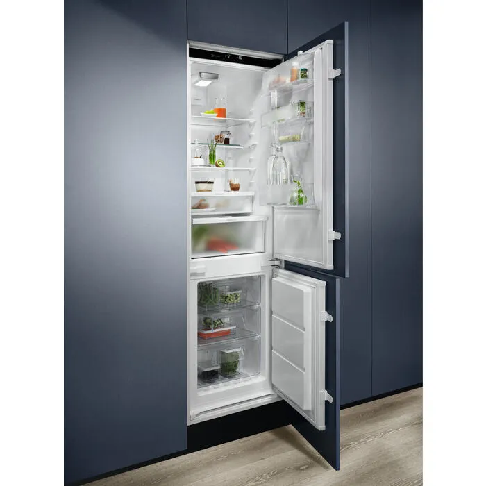 Electrolux ENT8TE18S3 256 Litre 925 501 312 No-Frost Buzdolabı Thumbnail 1