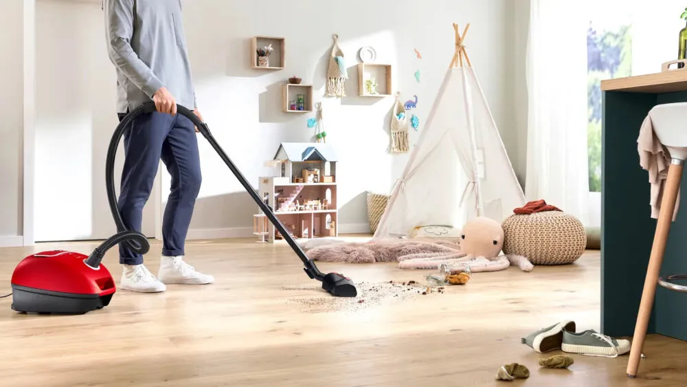 Bosch BGB41PET1 elektrik süpürgesi 4 l Silindir vakum Kuru 700 W Toz torbası Thumbnail 4