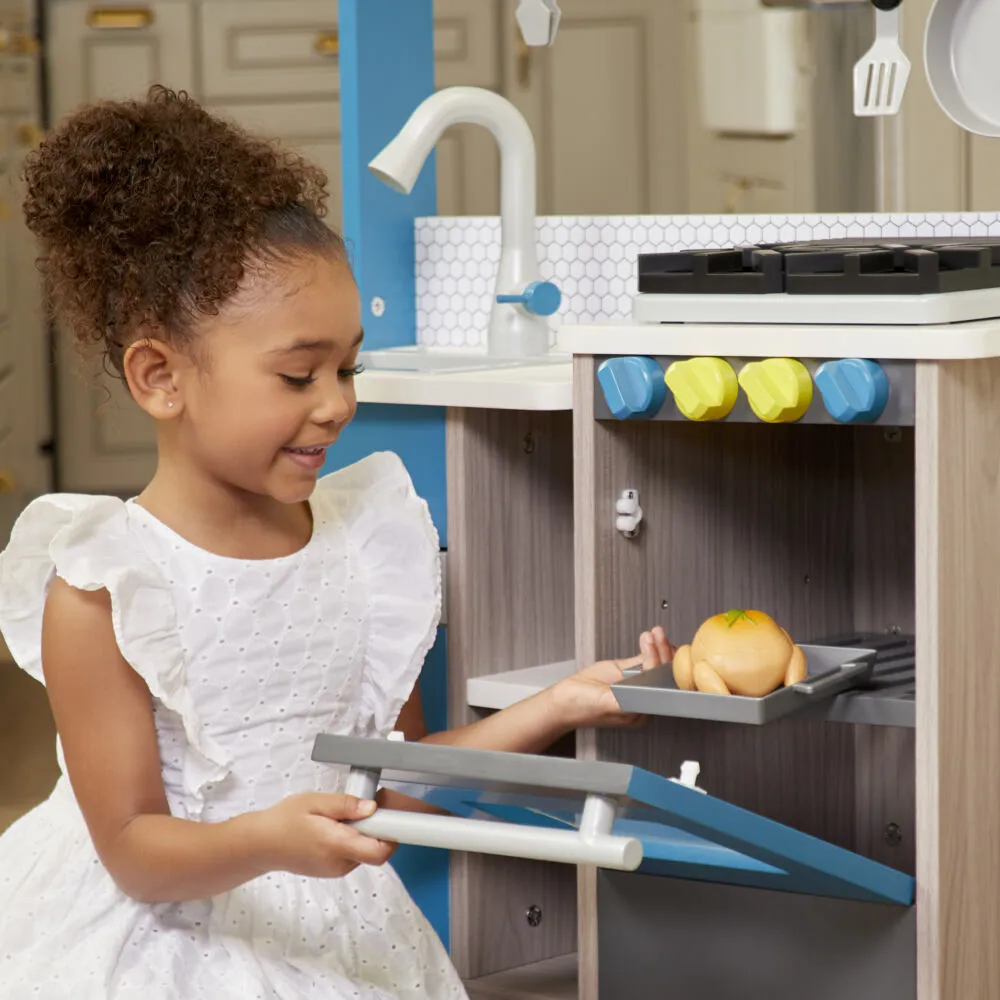 Little Tikes Real Wood Kitchen with Island 659997EUC Thumbnail 9