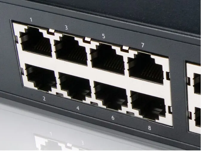 Conceptronic 16 port Gigabit Rackmountable 11" Switch CBGIGA16 Thumbnail 1