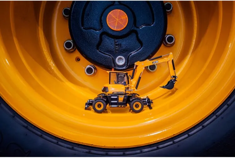 Tomy JCB Hydradig 43178 Oyuncak Araç Thumbnail 4