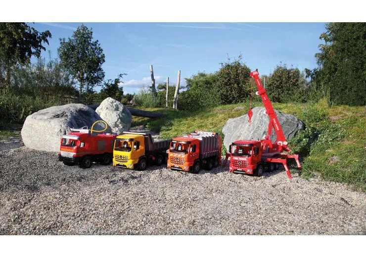 Lena Fire truck Actros with labels 20101 Oyuncak Araç Thumbnail 0