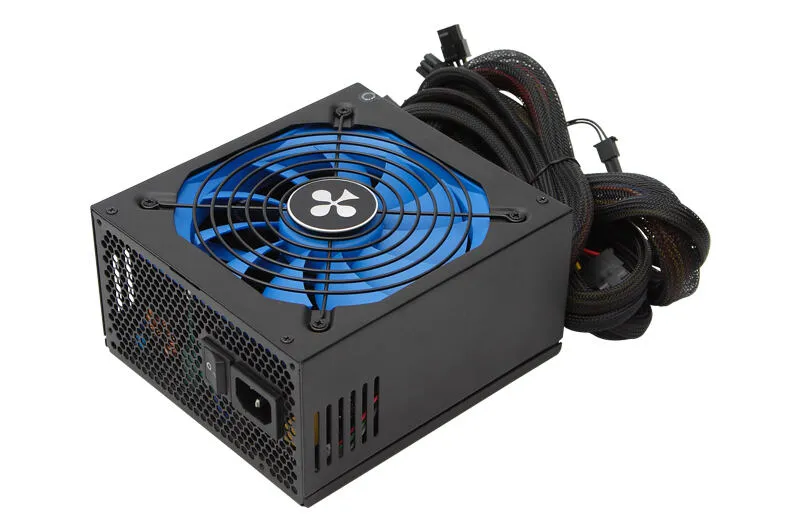 CLUB3D CSP-X1200CS 1200 W 80 PLUS Silver ATX Güç Kaynağı Thumbnail 3