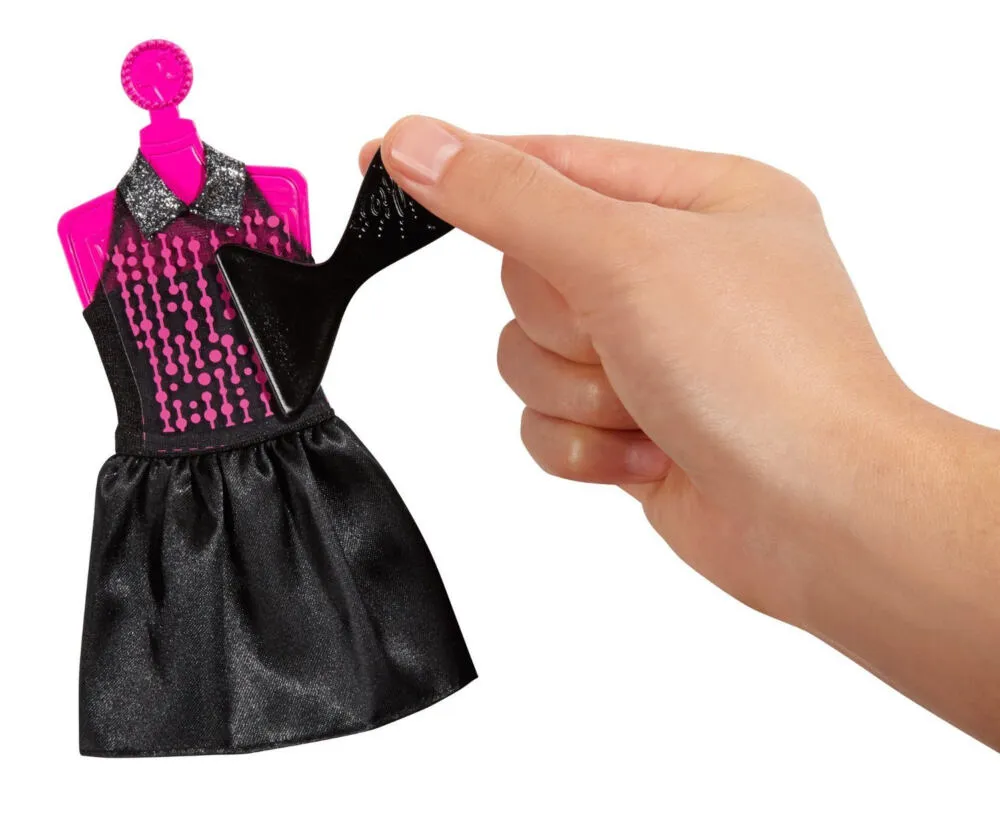 Mattel CCN12 10 Parça Oyuncak Bebek Thumbnail 6