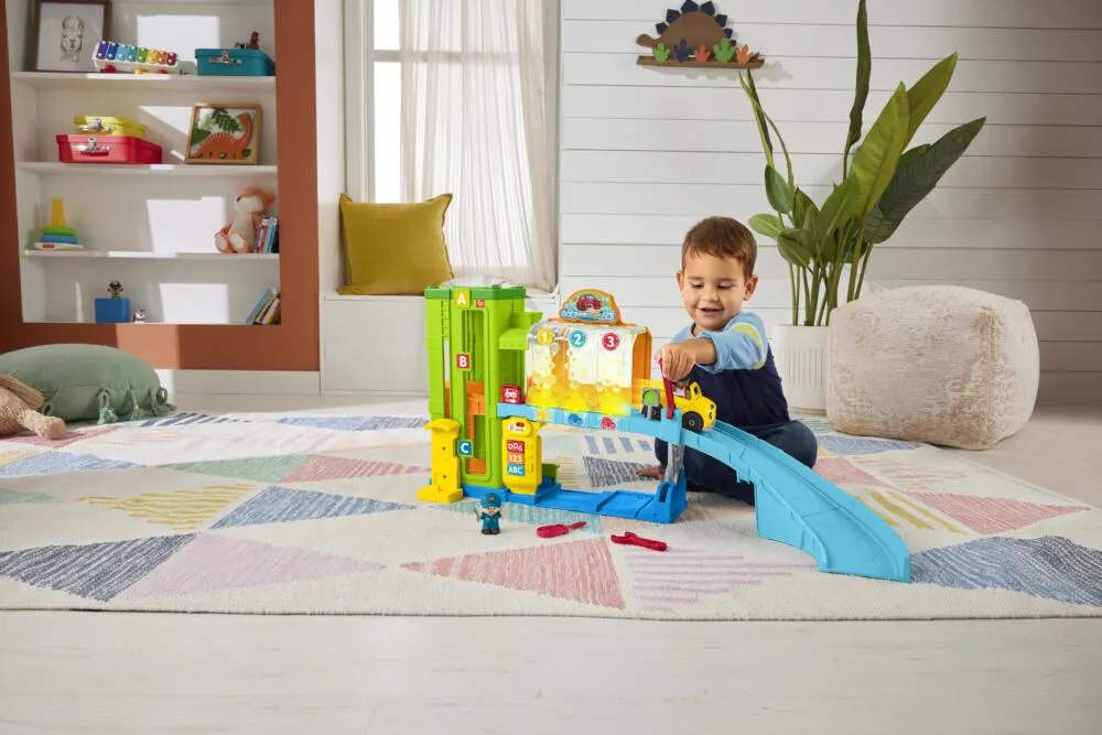 Fisher-Price Little People HRC59 Thumbnail 7