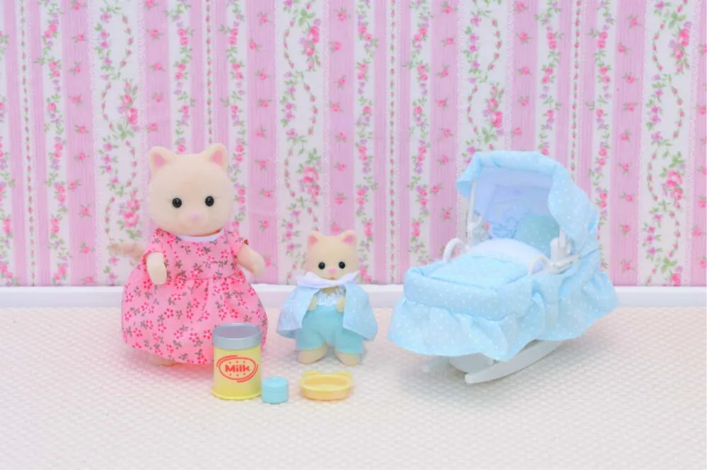 Sylvanian Families 5433 8 Parça Oyuncak Bebek Thumbnail 10