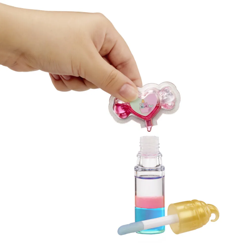 MGA Entertainment Yummiland Mystery Lip Gloss Doll - 546085-EUC Oyuncak Bebek Thumbnail 6