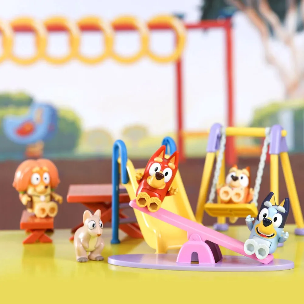 Moose Toys Bluey Deluxe Park Playset MS17136 Thumbnail 10