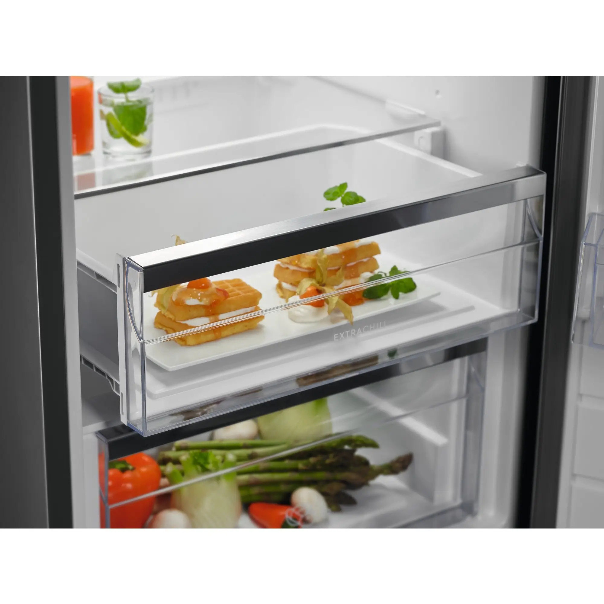 Electrolux LRC5ME38W2 390 l 923 421 200 Thumbnail 4