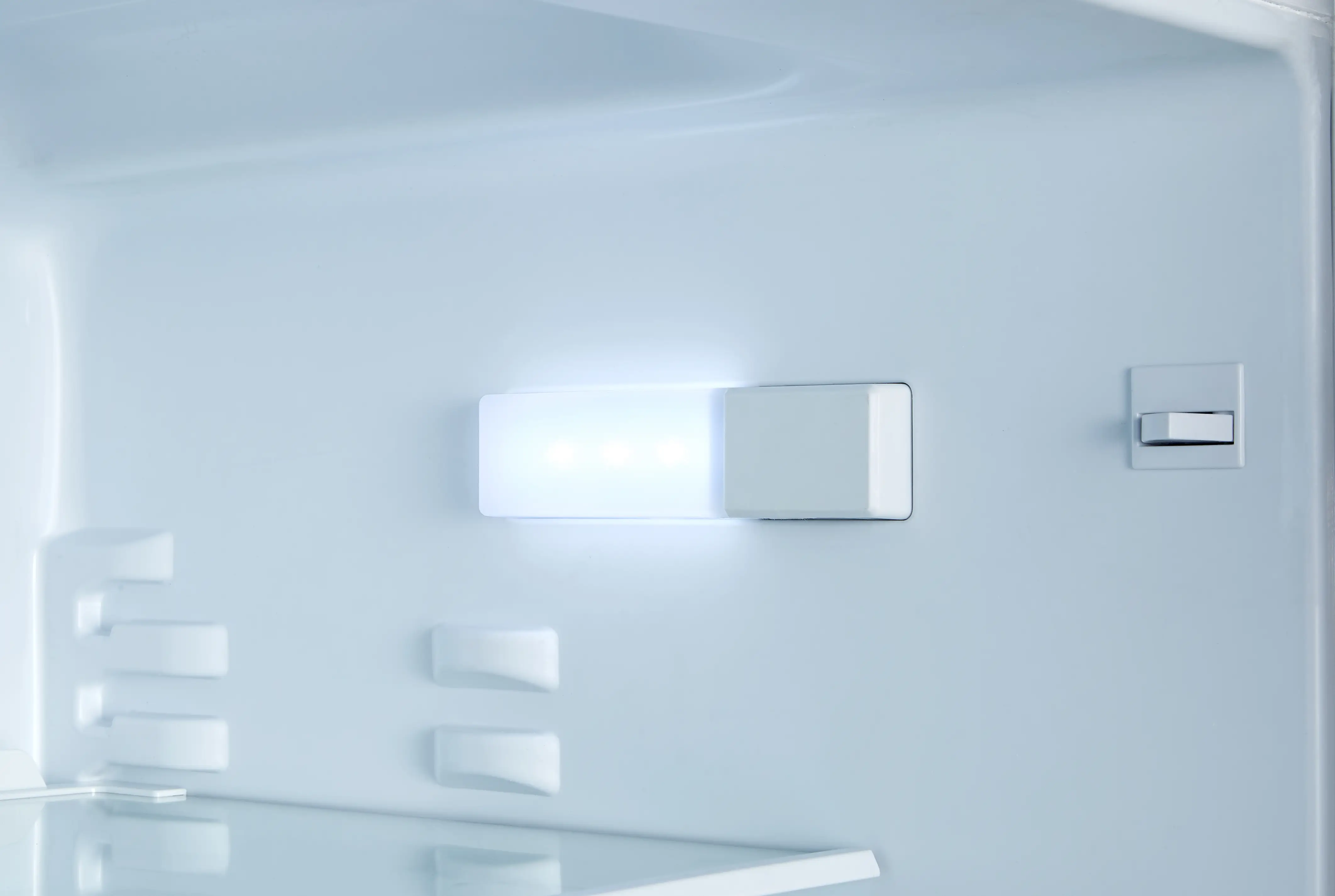 Hisense RUL178D4AW1 138 l Thumbnail 1