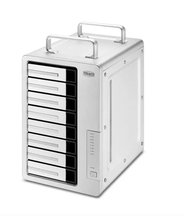 TerraMaster D8 Thunderbolt 3 32 TB D8-THUNDERBOLT3/32TB-EXOS Thumbnail 2