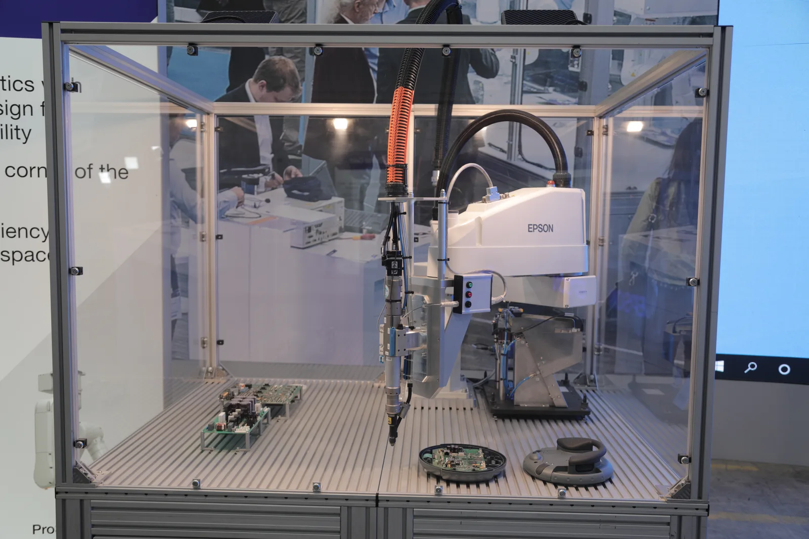 Epson SCARA LS20-BA00S/RC-90B R11N03Z00D Endüstriyel Robot