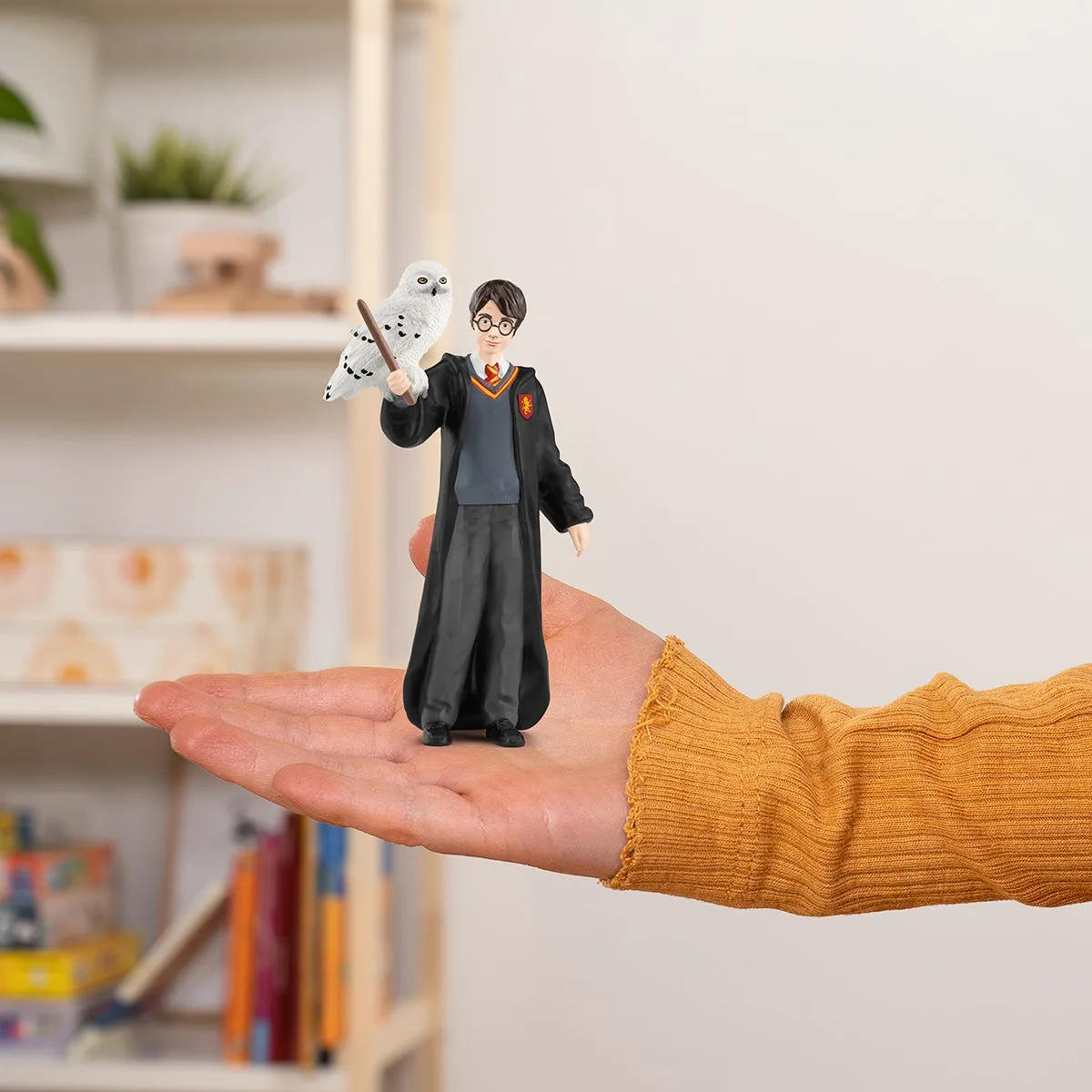 schleich Harry Potter 42633 Potter™ & Hedwig 2 Parça Oyuncak Figür Thumbnail 4