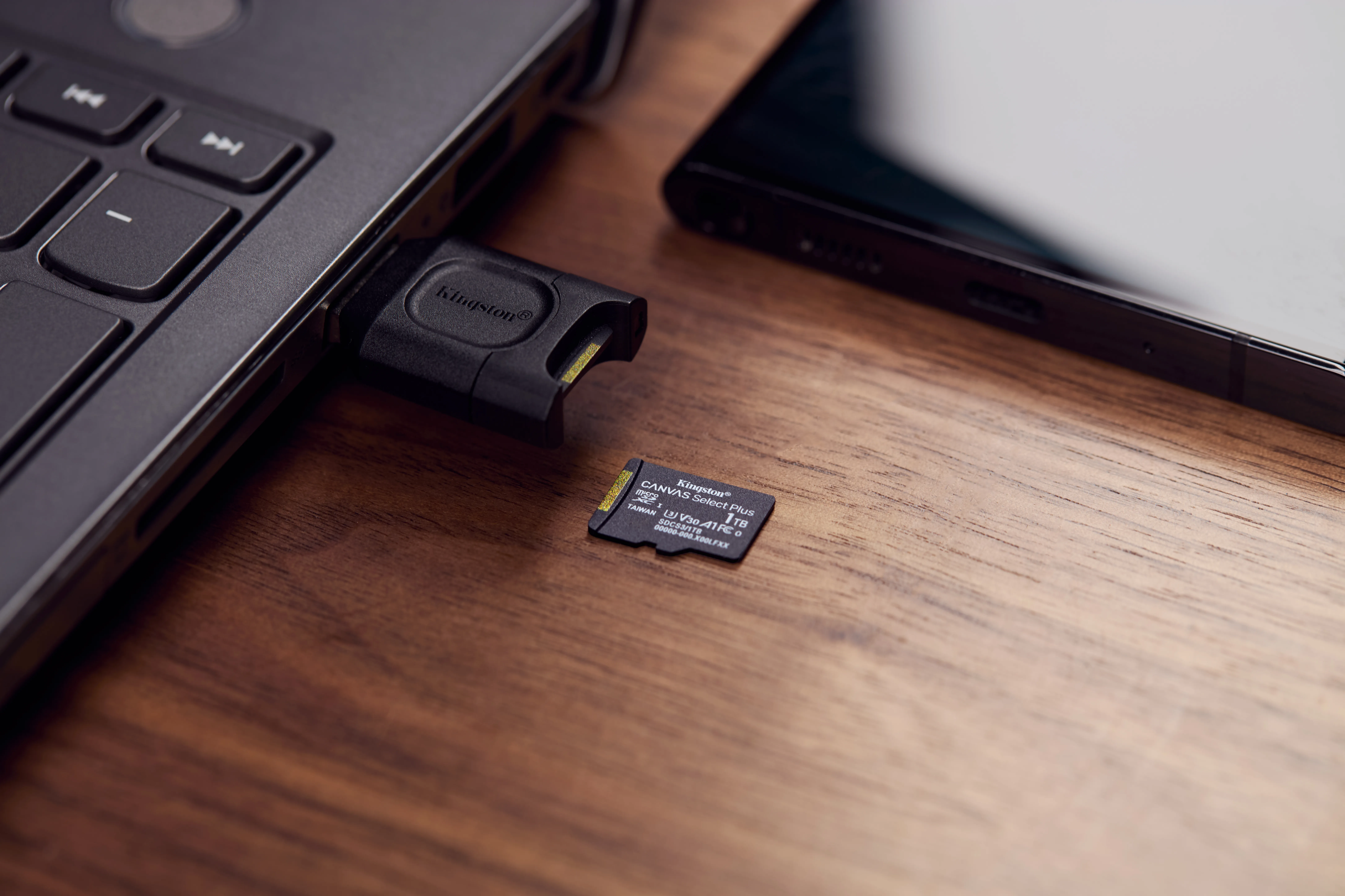 Kingston Technology Canvas Select Plus Gen3 SDCS3/1TB Thumbnail 12