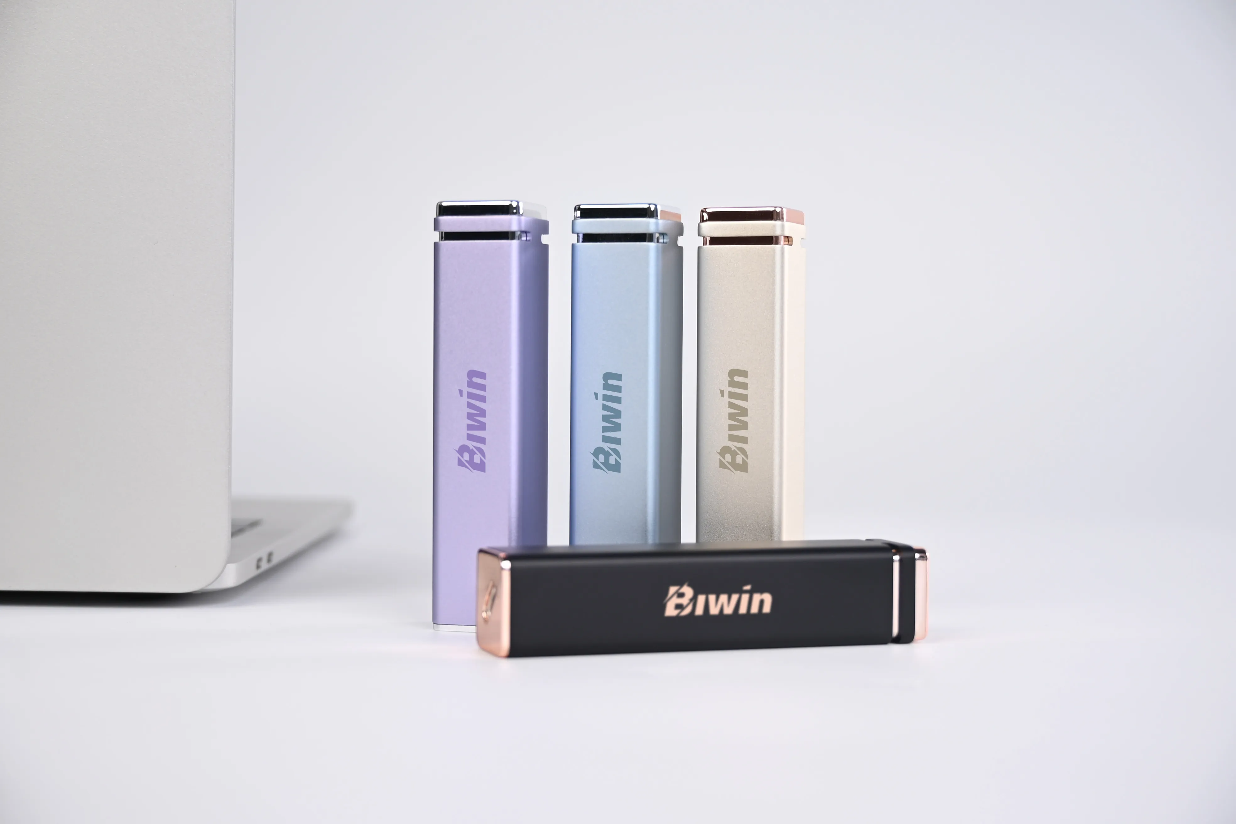 Biwin PD2000 BPD200002TB-RGL 2 TB SSD Thumbnail 1